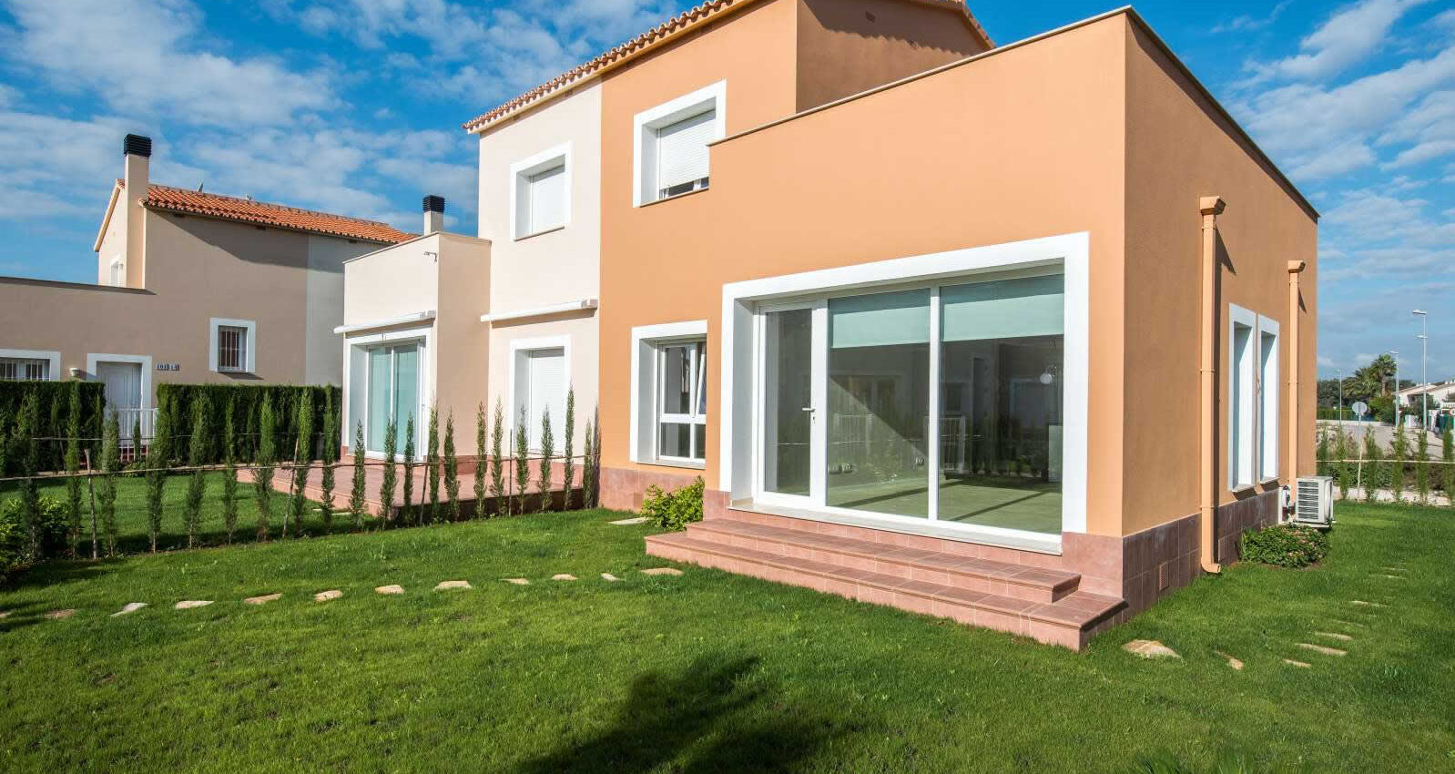 LINDA VILLA EN LA COSTA BLANCA